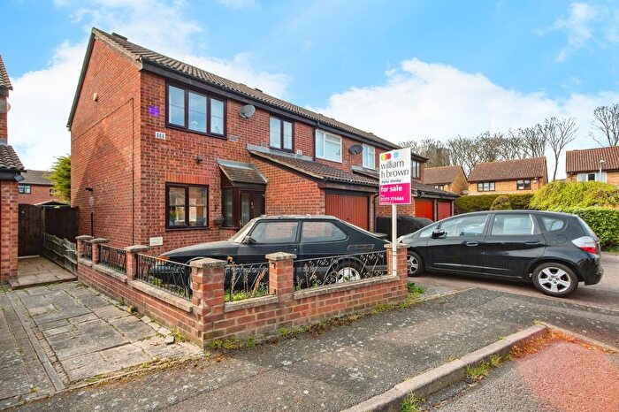 3 Bedroom End Of Terrace House For Sale In Falcon Avenue, Grays, RM17