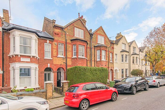 2 Bedroom Flat For Sale In Ingham Road, West Hampstead, London, NW6