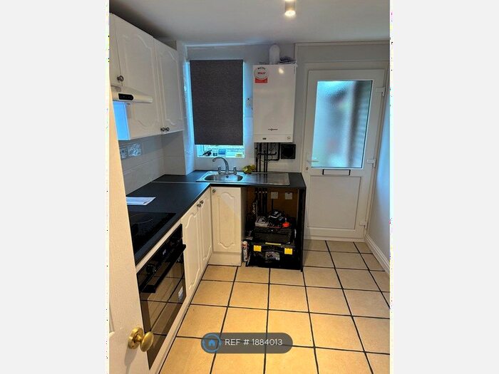 1 Bedroom Flat To Rent In Quilter Road Brighton Hill, Basingstoke, RG22