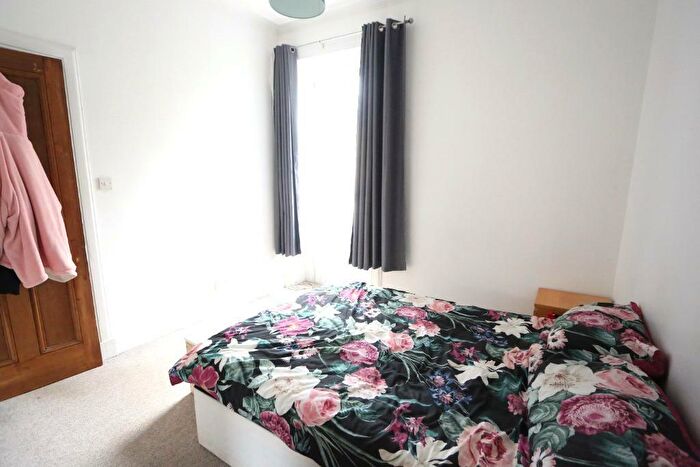 1 Bedroom Flat To Rent In Wardlaw Place, Gorgie, Edinburgh, EH11
