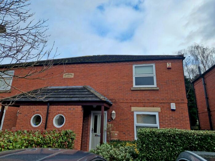2 Bedroom Maisonette To Rent In Oakfields Road, West Bridgford, Nottingham, Nottinghamshire, NG2
