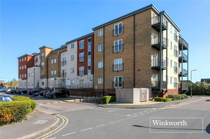 2 Bedroom Flat To Rent In Langstone Way, Mill Hill East, London, NW7