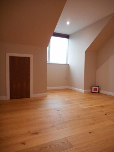 1 Bedroom Flat To Rent In East Barnet Road, Barnet, North London, EN4