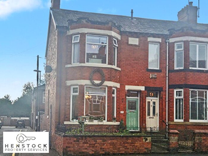 3 Bedroom End Of Terrace House For Sale In Durnford Street, Middleton, Manchester, M24