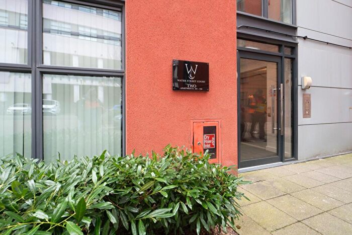 2 Bedroom Flat For Sale In Water Street Court, Birmingham, B3