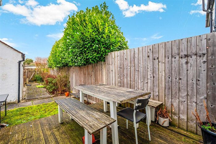 5 Bedroom Property To Rent In Buckleigh Avenue, London, SW20