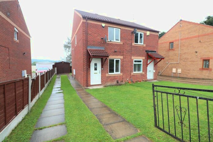 2 Bedroom Detached House To Rent In Musgrave View, Leeds, West Yorkshire, LS13