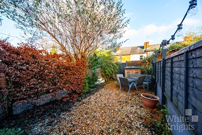 2 Bedroom Terraced House For Sale In Foxhill Road, Reading, Berkshire, RG1