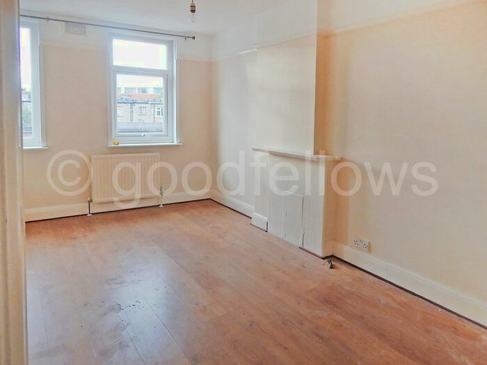 2 Bedroom Flat To Rent In Abbotsbury Road, Morden, Surrey, SM4