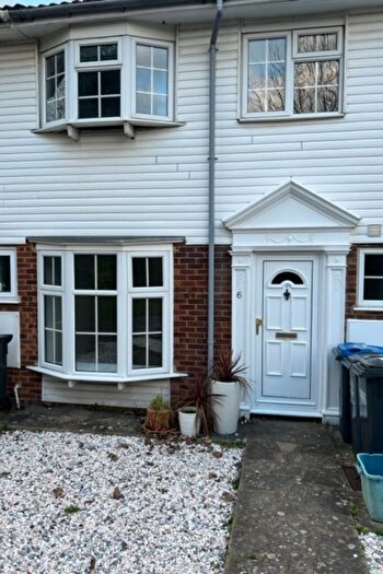 3 Bedroom Terraced House To Rent In Rowan Gardens, Croydon, CR0