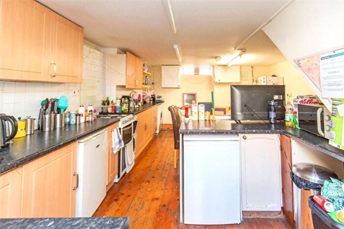 1 Bedroom Semi-Detached House To Rent In York Place, Bristol, BS1