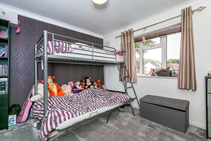 5 Bedroom Terraced House For Sale In Buckmans Road, Crawley, West Sussex, RH11