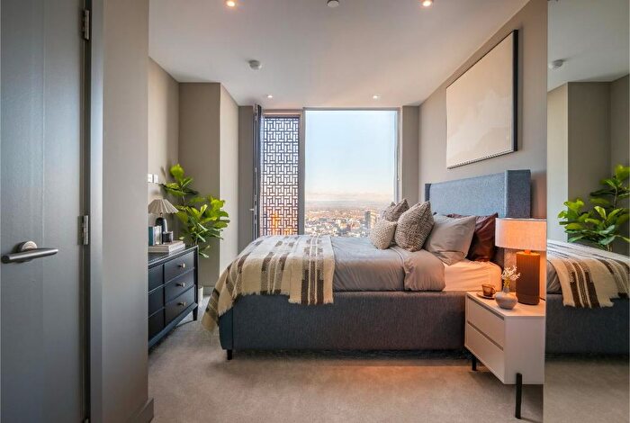 3 Bedroom Flat To Rent In Bankside Boulevard, Salford, M3