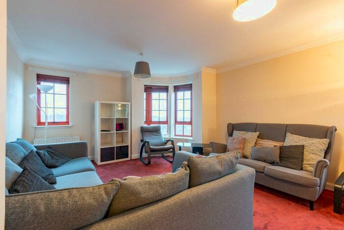 3 Bedroom Flat To Rent In L &# Orchard Brae Avenue, Edinburgh, EH4