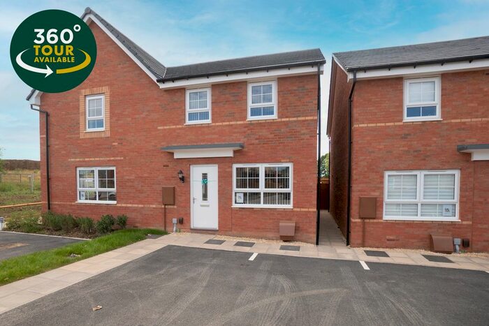 3 Bedroom Semi-Detached House To Rent In Primrose Wray Road, Wigston, Leicester, LE18