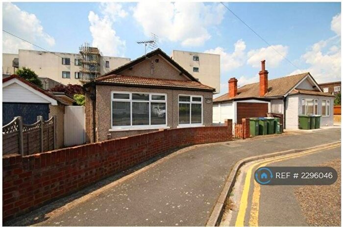2 Bedroom Bungalow To Rent In St. Michaels Road, Welling, DA16