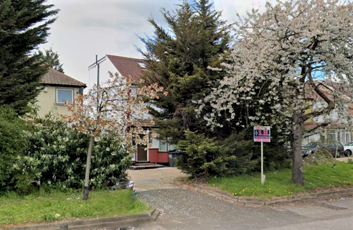 7 Bedroom Semi-Detached House To Rent In Watford Way, Hendon, NW4