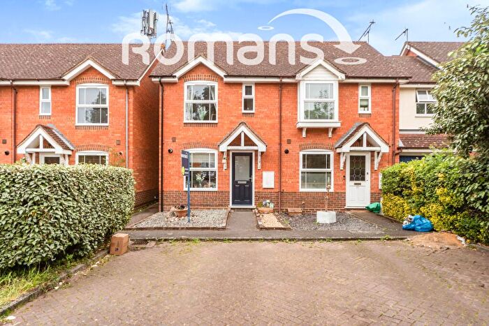 2 Bedroom House To Rent In St. Johns Close, Woodley, Reading, RG5