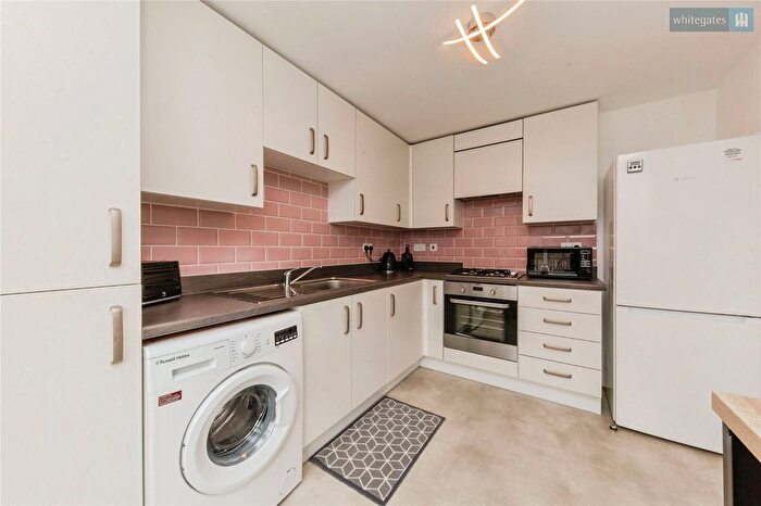 3 Bedroom Terraced House For Sale In Reaseheath Way, Henhull, Nantwich, Cheshire, CW5 - Photo 5