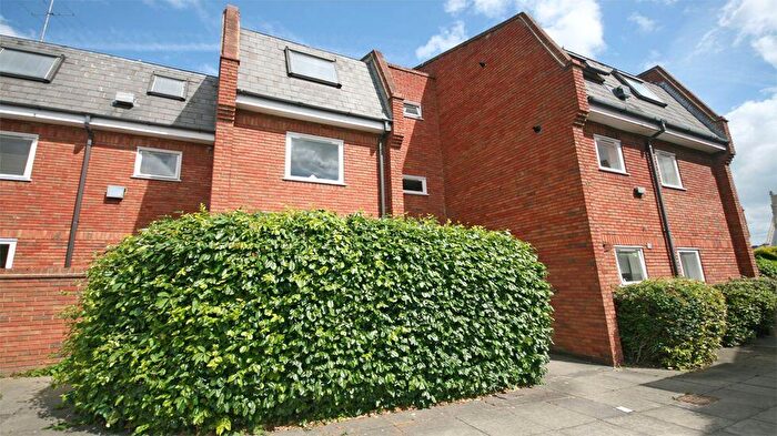 1 Bedroom Flat To Rent In Castle Lodge, Frascati Way, Maidenhead, SL6
