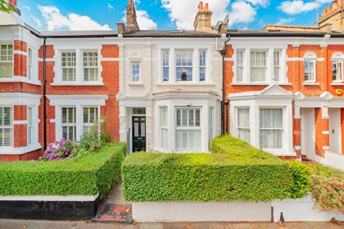 Studio For Sale In Honiton Road, Queen's Park, NW6