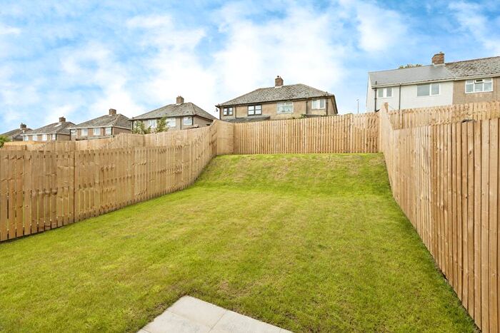 3 Bedroom Semi-Detached House For Sale In Victory Close, Consett, DH8
