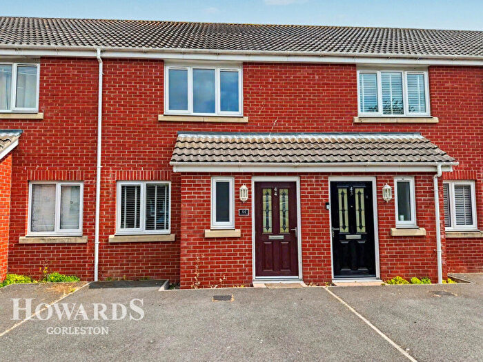 2 Bedroom Terraced House For Sale In Nuffield Crescent, Gorleston, NR31