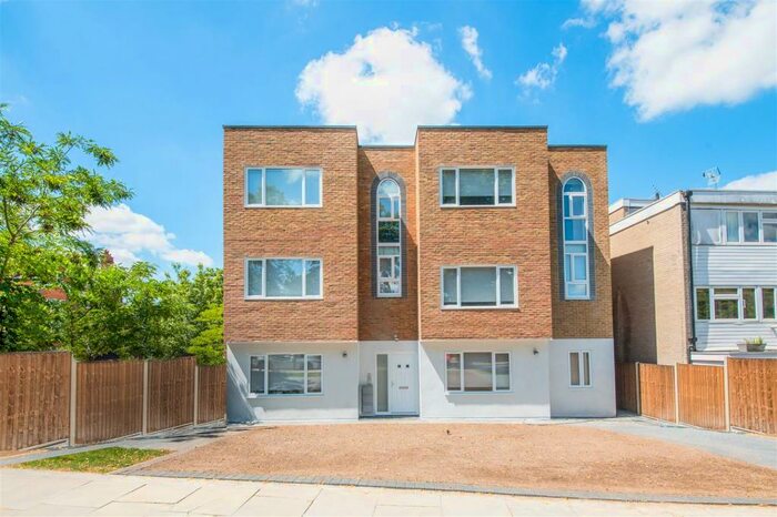 1 Bedroom Flat To Rent In Woodside Avenue, London, N12