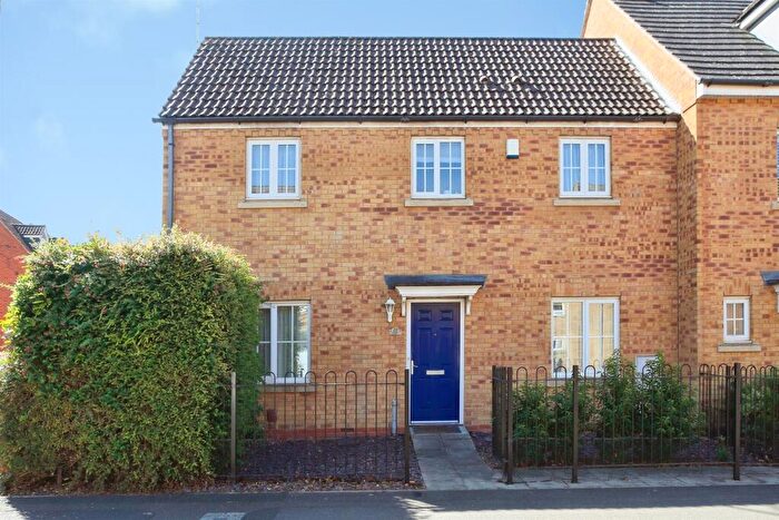 3 Bedroom End Of Terrace House For Sale In Candy Street, Peterborough, PE2