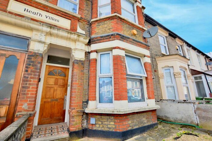 1 Bedroom Flat To Rent In Meanley Road, Manor Park, E12