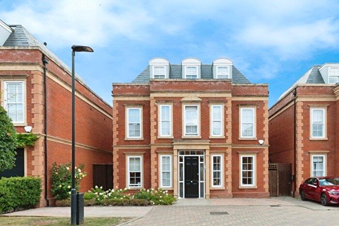 5 Bedroom Detached House For Sale In Pine Lodge Way, Epsom, Surrey, KT19