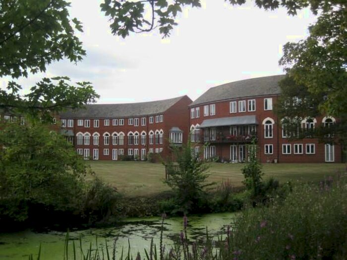 2 Bedroom Flat To Rent In Duckmill Crescent, Bedford, MK42