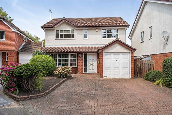 4 Bedroom Detached House For Sale In Constable Way, Sandhurst, GU47