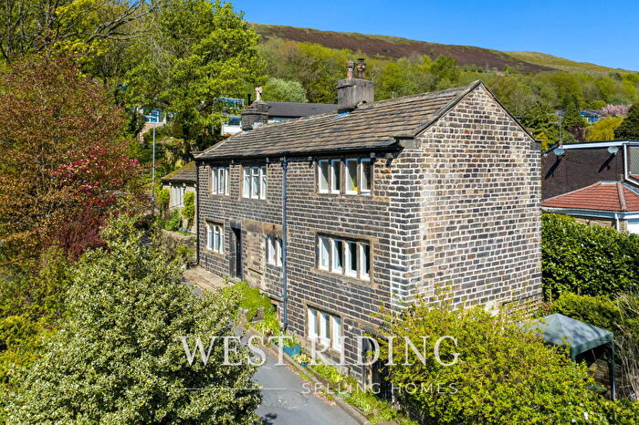 3 Bedroom Cottage For Sale In Spurn Lane, Diggle, Saddleworth, OL3