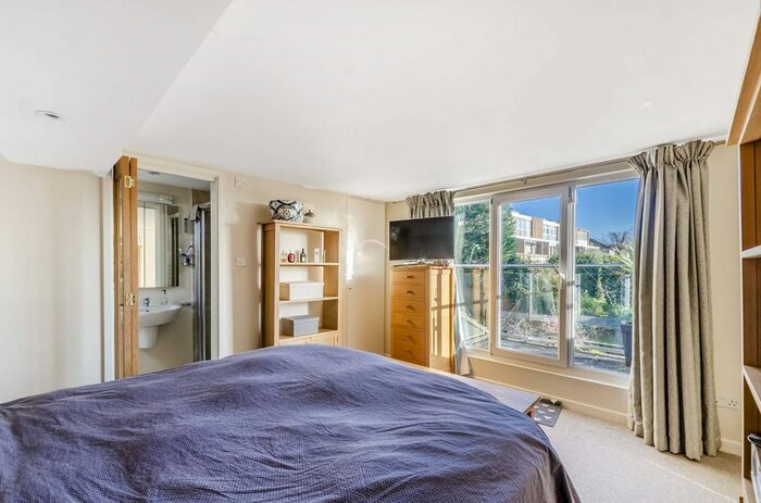 4 Bedroom Terraced House To Rent In Heights Close, Copse Hill, London, SW20