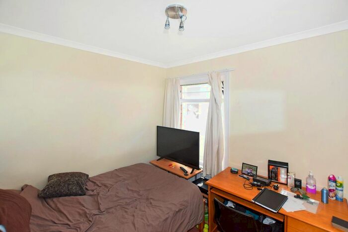 4 Bedroom Property To Rent In Newcombe Road, Southampton, SO15