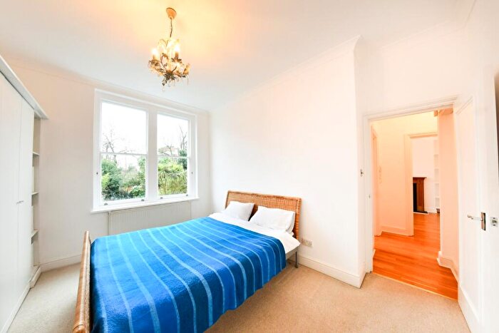 1 Bedroom Flat For Sale In Minster Road, West Hampstead, NW2