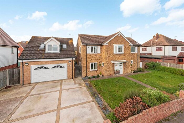 4 Bedroom Detached House For Sale In Dence Park, Herne Bay, CT6