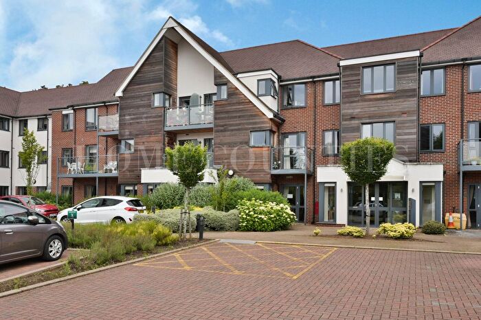 1 Bedroom Property To Rent In Darkes Lane, Potters Bar, EN6