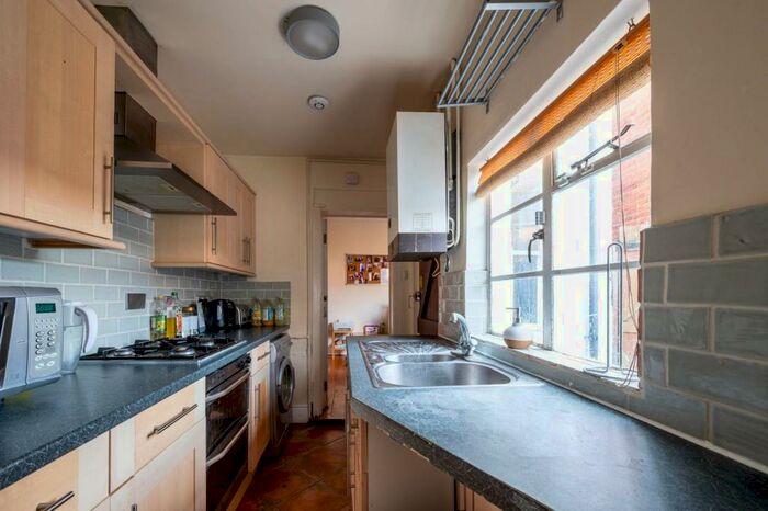 3 Bedroom Semi-Detached House To Rent In Cline Road, Guildford, GU1