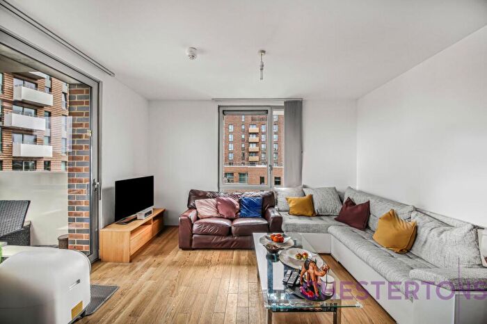 2 Bedroom Flat To Rent In Devons Road, Bromley-by-Bow, E3