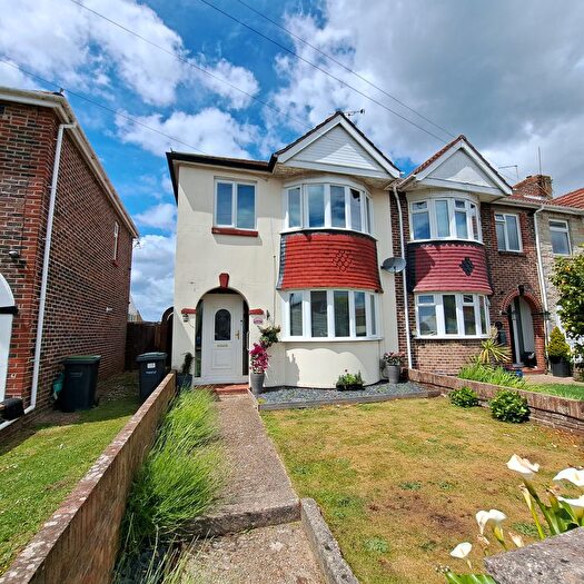 3 Bedroom End Of Terrace House To Rent In Frater Lane, Gosport, PO12