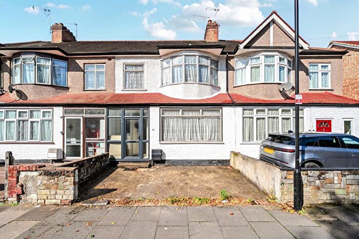 3 Bedroom Terraced House For Sale In Pembury Road, London, N17