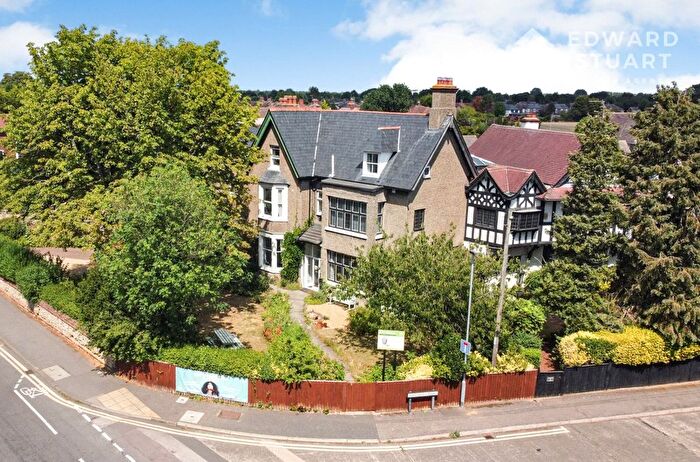 6 Bedroom Semi-Detached House For Sale In Dogsthorpe Road, Dogsthorpe, Peterborough, Cambridgeshire, PE1