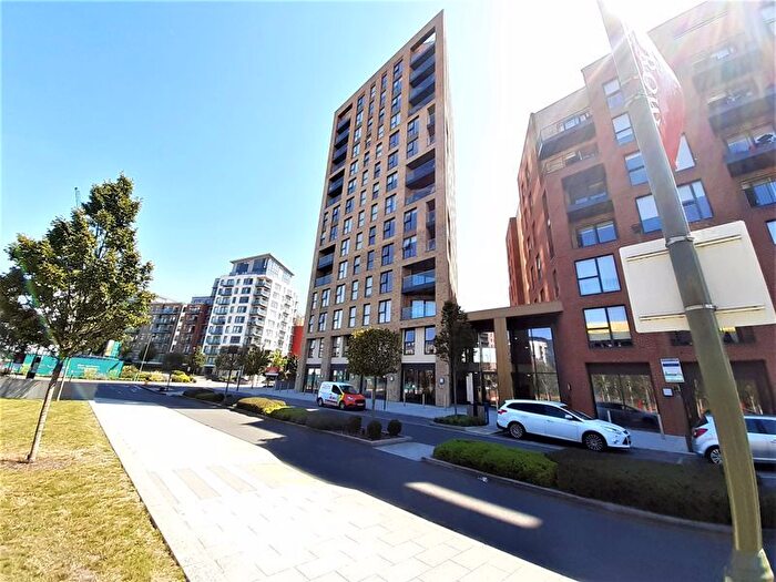 2 Bedroom Flat To Rent In Umber House, Lismore Boulevard, London, NW9