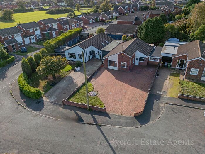3 Bedroom Detached Bungalow For Sale In Lawnswood Drive, Caister-On-Sea, NR30
