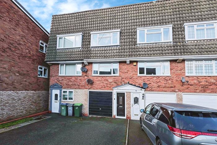 3 Bedroom Terraced House For Sale In Hancox Street, Oldbury, B68