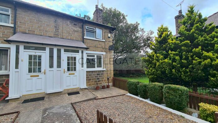2 Bedroom Terraced House To Rent In Manor Rise, Newsome, Huddersfield, West Yorkshire, HD4
