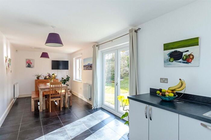 4 Bedroom Detached House For Sale In New Calder Mill Road, Mid Calder, EH54