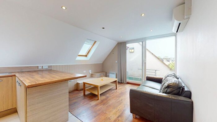 2 Bedroom Flat To Rent In Wyndham Street, Westminister, W1H